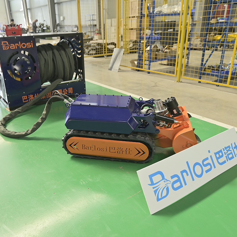 水下清淤機(jī)器人